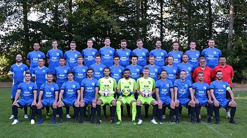 Obere Reihe von links: Wahidullah Rahnuma, Dominik Crnjac, Yannic Schinzig, Thomas Unger, Patrick Störr, Tobias Hottek, Robin Dostmann, Christoph Germer, Marcin Drozd, Nils Metzger, Alexander Ambs

Mittlere Reihe von links: Maximilian Jund (Trainer, 1.Mannschaft), Robert Kerek (Co-Trainer 1.Mannschaft), Tim Tritsch, Kevin Kiser, Dennis Kiser, Lennart Kampe, Benedikt Hügele, Christian Kranz, Fabian Buchmaier, Dominik Störr, Stephan Zäh (Trainer 2.Mannschaft), Falko Thal (Torwarttrainer)

Untere Reihe von links: Tobias Landerer, Lukas Hauser, Vincent Przibylla, Tobias Birmele, Matthias Zäh, Ahmed Ghandour, Christian Michelis, George-Constantin Guiman, Felix Tritsch, Tim Gröhn, Marc Friedrich