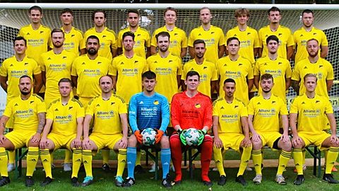 v.h.l.: D. Hoffmann, J. Wüst, M. Bettag, P. Klee, P. Armbruster, M. Buchs, J. Vögele, M. Reich, M. Keller
m.l.: P. Metzger, V. Schneider, E. Göz, D. Hohmann, D. Lewandowski, J. Schulze, S. Metzger, R. Kühn, D. Köhler
v.l.: F. Franchini, M. Pfeiffer, L. Dellova, D. Milanovic, J. Müller, O. Yilmaz, Y. Brandenburger, M. Lehnert