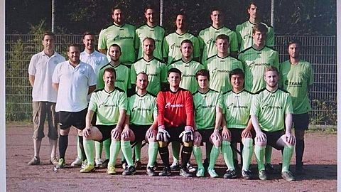 Hintere Reihe von links: Jan Müller, Patrick Branke, Alen Tosun, Robin Reese, Tim Neumann 
Mitte: Heiko Oehl (Vorstand), Fabrizio Walter (Spielertrainer), davor Tommy Tebele, Kevin Rehn, Konstantin Kuemmeth, David Schiemann, Nico Fritz, Tim Reusch, Maximilian Hoppe
Vorne: Thorsten Kessler, Felix Langhammer, Matthias Lukasch, Christian Raatz, Daghim Yim, Florian Viehl
Es fehlen: Christian Schmitt, Milan Stierstädter, Ilyass Chaouqui, Felix Polak, Jan Ritter, Christian Sottung, Jacob Becker, Luca Laufer, Jassin Ledig, Janik Lüders, Michael Wawotzny, Benjamin Wohlrabe
