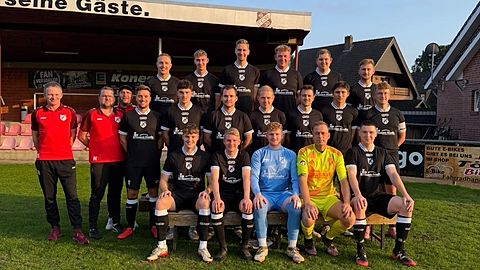 Mannschaftsfoto: Herren - 1. Mannschaft - FC Wesuwe - Saison 26/27