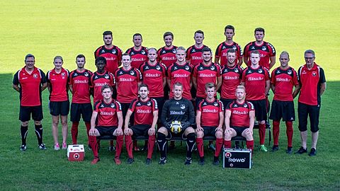 hinten v.l. - Ben Zach, Simon Geers, Tobias Dreier, Alexander Timpe, Maurice Gerdelmann, Hendrik Hoormann
Mitte v.l. - Trainer Arne Helmer, Physio Jana Vorwerk, Petrit Nikqi, Chela Toure, Marcel Etmann, Marco Gerdes, Patrick Middendorf, Julian Forsting, Hendrik Kroner, Hendrik Bergmann, Benedikt Hölzen, Betreuer Norbert Wüstefeld
vorne v.l. - Dominik Willen, Thomas Tzimas, Thorsten Kramer, Stefan Schmidt, Sebastian Beckmann
Es fehlen: Lukas Forsting, Maik Möhlenkamp, Betreuer Sven Heggemann &amp; Physio Kevin Strieth