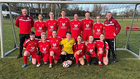 Mannschaftsfoto: Frauen - 1. Mannschaft - ESG Halle - Saison 25/26