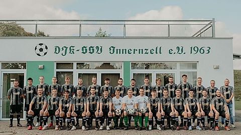 Mannschaftsfoto: Herren - 1. Mannschaft - DJK-SSV Innernzell - Saison 25/26