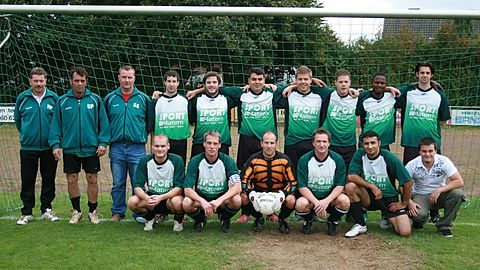 obere Reihe von links:
Betreuer Helmut Pouwels, Spielertrainer Uwe Pilkmann, Trainer Stephan Astforth, Danny Giesen, Sebastian Rosenboom, Mustafa Sürün, Sebastian Veltkamp, Markus Veltkamp, Jubileu Martins, Ulf Schönell
untere Reihe von links:
Mario Schwienheer, Albert Rach, Daniel Rönninger, Michael Schöndeling, Hikmet Demiray, Julian Hübbers
es fehlen:
Edis Tiganj, Marcel Ermers, Sergei Krause, Rezan Güden