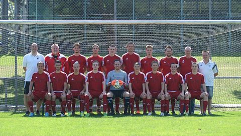 h.R.v.l.: Simon Skafar (Technischer Leiter), Armin Ziegler (Vorstand), Julian Busch, James Phebey, Simon Kemmer, Timm Behler, Thomas Werner, Robert Schliszio, Willi Link (Trainer), Klaus Städtler (Betreuer)
v.R.v.l.: Lenard Niedring, Florian Lindner, Daniel Städtler, Florian Gahr, Christian Hofbauer, Andreas Grondei, Stefan Grondei, Thomas Strasser, Stefan Weiß