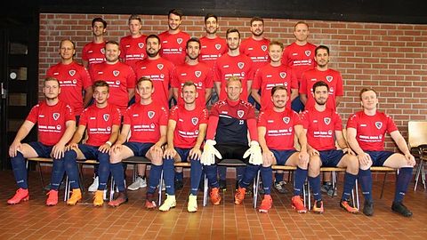 Untere Reihe von Links nach Rechts:
Mika Murke, Jonas Herrmann, Finn Heller, Nick Weidenfeld, Phillip Gorgs, Félix Gareisen, Niclas Dallmann, Stefan Weidner
Mittlere Reihe von Links nach Rechts:
Lorenz Roppes, Dominic Pust, Max Metternich, max von Gehlen, Julian Hüskes, Jörn Dollen, Nils May
Obere Reihe von Links nach Rechts: 
Immanuel Erdmann, David Gerber, Patrick Mertens, Niklas Vogeler, Sebastián Schommers, Christoph Messing