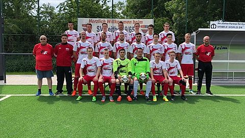 V. unten links: T.Klotz, N.Winter, Almir, P.Baran, N.Klein, L.Still
V. Mitte links:Hannes&amp;Andi (Betreuer), P.Zeitz, Issa, Adam, Rama, P.Molzahn, L.Galic, T.Broschwig, G.Ermels (Trainer)
V.Oben links: Tay, Seba, S.Danilov, Cagli, Dean, Younes, F. Eberhardt