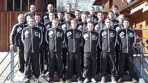Oben: Betreuer Matthias Kallmeier, Betreuer Josef Schönberger, Bastian Sauer, Daniel Zahn, Tobias Zahn; Mitte: Betreuer Hermann Witt, Stefan Wach, Dennis Blömer, Andreas Zanner, Andreas Meier, Florian Baumgart, Andreas Burkhard, Johannes Höning, Tobias Kroop, Tobias Würth; Unten: Trainer Otto Zahn, Baptist Hösl, Josef Kellner, Christoph Frank, Christoph Brunner, Markus Trottmann; Nicht im Bild: Christian Achmann (ETW)