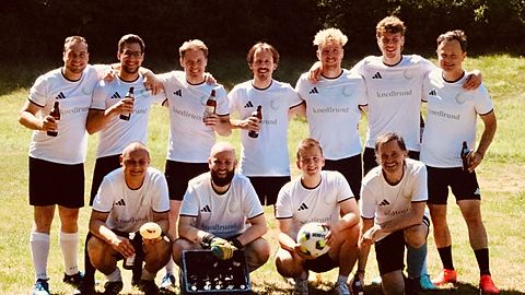 Mannschaftsfoto: Herren - 1. Mannschaft - Knedlrund - Saison 26/27