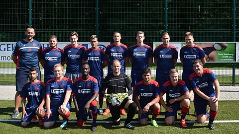 Obere Reihe: Trainer Rudi Neumann-Curic, Trainer Mischa Rustige, John-Pierre Schluch, Haseeb Rahmati, Thorben Hübner, Eric Huy, David Kulina, Henrik Hokamp
Untere Reihe: Muhammad Kher Alahmad, Merlin Schlöpker, Richard Frimpong, Marek Budny, Deniz Akman, Tom Bunselmeyer, Roberto Orth
Es fehlen: Leon Solfrian, Ahmad Zia Sahel, Wladislaw Sidorow, Ralf Reichelt, Jan-Hendrik Wacker, Denny Görlitz