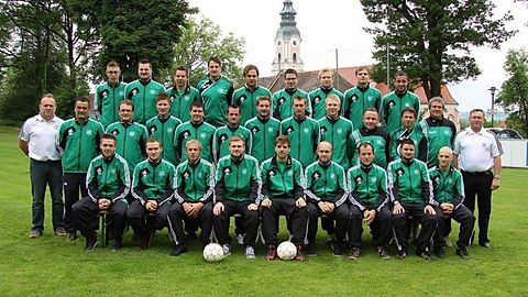 1. und 2. Mannschaft des FCA