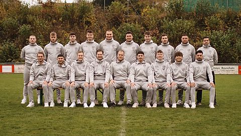h.R.v.l.n.r.: Dennis Schäfer, Paul Wurster, Julian Sachnüger, Johannes Richter, Fabio Kleiner, Markus Marquard, Matthias Richter, Jakov Ledic, Christian Lauria, Trainer Daniel Schwager

v.R.v.l.n.r.: Christoph Grof, Daniel Lauria, Marius Weber, Dominik Weber, Heiko Stauss, Adrian Tokarek, Felix Arnold, Philipp Orlik, Ümit Oytun

Auf dem Bild fehlen: Julius Frank, David Weber, Julian Götz, Sami-Burak Kalyoncu, Christoph Richter, Pascal Rataj, Marius Frank, Anton Sachnüger, Matthias Harzmann-Deis