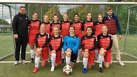 hintere Reihe von links nach rechts: Trainer Marcel Herden, Vanessa Herden, Emely Olszak, Jamina Schindler, Katrin Eckert, Sabrin Maazouzi, Hannah Gerlich, Luca Maya Zimmermann, Trainer Florian Mork. 
vordere Reihe von links nach rechts: Pauline Fröhlich, Malin Thomas, Milia Pasker, Pamela Aztorga, Lena Mork. Es fehlen: Tanja Hohmann, Sybille Märtin, Zoe Eissler.