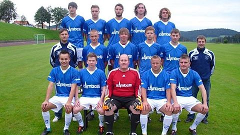 Hinten von links: Haydn Simon, Kössler Julian, Escherich Andreas, Jell Nicki, Werner Martin, Mitte von links: Coach Windpassinger Florian, Donaubauer Daniel, Naderhirn Andreas, Gruber Alexander, Irl Martin, Tormann-Trainer Maier Daniel, Vorne von links: Binder Rene, Hellauer Daniel, Stemplinger Josef, Schichl Josef, Leibl Johannes