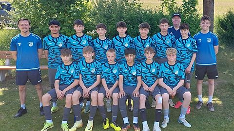 Hinten von links: Trainer Oliver Fehrer, Omar Almaiouf, Csanad Varga, Bastian Hüttinger, Marlon Wagner, Fabian Schmitz, Leon Pöppl, Trainer Martin Ostermeier, Nils Leim, Trainer Yannik Wittmann
Vorne von links: Benedikt Müller, Kilian Birzer, Paul Schaffelhuber, Milad Joshani, Max Ulrich, Severin Krammel
Es fehlen: Trainer Daniel Hilsendeger, Moritz Weißflach, Jan Saric, Jaron Doweijko