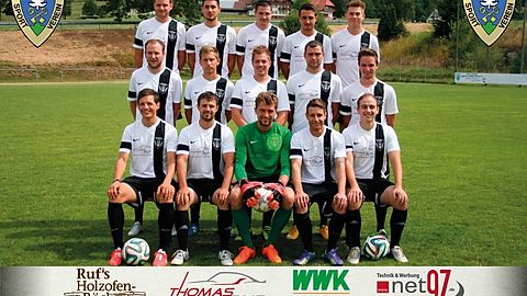 Hintere Reihe v. li.: Markus Rombach, Dennis Schmidt, Adrian Blattmann, Achim Rohrer, Kai Martin
Mittlere Reihe v. li.: Carsten Wehrle, Frank Förderer, Peter Weiß, Norman Dunse, Jonas Tolopilo
Vordere Reihe v. li.: Tilmann Berger, Silvio Schillinger, Sebastian Hegwein, Dirk Weber, Matthias Ketterer