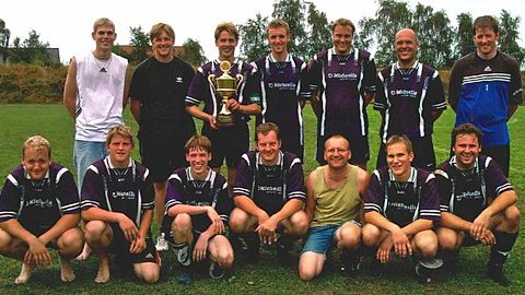 Die Siegermannschaft im Samtgemeindepokal 2006.