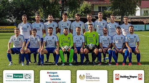 Von oben links: Andreas Harnischmacher, Sven Gäbelein, Alexander Staudenmayr, David Färber, Andreas Schobel, Dominik Konrath, Matthias Link, Felix Färber, Michael Scherer

Von unten links: Markus Goss, Andreas Klein, Alexander Peters, Marco Reich, Spielertrainer Maximilian Schlicker, Patrick Jakobson, Florian Pfaffl, Thomas Helmer, Törles Sommer