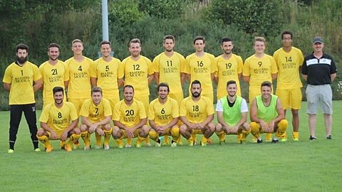 Hinten v.l.nr.: Patrick Haumann, Patrick Hoffmann, Patrick Chmiel, Andreas Hörner, Julian Zwecker, Max Grether, Benedikt Kohout, Erhan Aksu, Nico Weiß, David Schick, Trainer Christian Lauinger. Vorne v.l.n.r.: Baris Cakici, Sascha Heil, Adem Meral, Yavuz Onuk, Fatih Türkoglu, Mehmet Bozkurt, Antonio Lovric. Es fehlen: Arif Bozkurt, Stefan Kraus, Recep Akin, Marco Lauinger, Timo Bödefeld, Karadag Umutcan, Kelvin Terry, Simon Weick