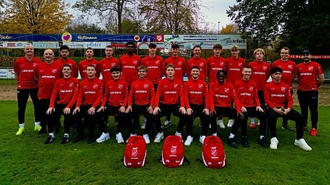 U19 SG Markgräflerland 2024/2025:

Hintere Reihe (v.l.n.r.):
Roman Schuler (Jugendleiter, Betreuer), Sven Wagener (Trainer), Aykut Sönmes, Matteo Golcic, Patrick Stoll, Terry Ugboh, Linus Seib, Niklas Trüg, Jannik Hülsbeck, Etienne Krämer, David Kaltenbach, Marko Subotic, Marcel Buuck (Trainer), Patrick Hug (Trainer),

Vordere Reihe (v.l.n.r.):
Lennart Schuler, Paul Stoll, Vincent Bauer, Leander Phohla, Max Petermann, Erion Rama, Vincent Morgan, Daniel Flat, Jaipreet Singh