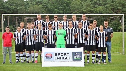 Neuer Trikotsatz durch das Sporthaus Langen