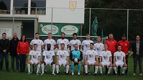 Hintere Reihe von Links nach Rechts: Markus Brenner, Adolf Kaiser, Alexandra Bergmann, Anian Aykac, Raphael Schriewer, Tobias Ptak, Ghazi Maagli, Gerwin Hoppe, Leon, Markus Kaiser, Patrick Kaiser, Michael Hinterseer
Vordere Reihe von Links nach Rechts: Ivan Tufa, Abel Ayoola, Dominique Hofmann, Rene Schießl, Antonio, Raphael Schäfer, Maximilian Kiefl
