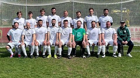 Mannschaftsfoto: Herren - 2. Mannschaft - FC Landsberied - Saison 25/26