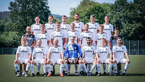 oben: Marcel Staarman, Julian Kremer, Erik Fleer, Fred Bonin, Nobbi Neubert, Dominic Diembeck, 
Mitte: Trainer Mohamend ´Momo´ Yarhin, Sascha Kohring, Max Schwaderer Valentin Geiger, Deniz Özcanli, Dennis ´Hyzzi´ Mahne, Kaan, 
Unten: Lucas Kerkhoff, Yasar Schultz Patrick Sackschewski, Julian Plagemann, Erdem Saglik, Tim Krüger, Thomas Wegele, 
Es Fehlen: Justus Pfeiler, Thorben Weisbecker, Christian Friesen, Ramadan Ajeti, Peter Gollasch, Benjamin Roszak.