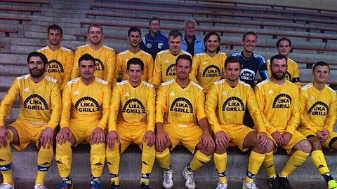 Hintere Reihe von links: Trainer Björn Seidler, Vorstandsvorsitzender Bernd Seidler
Mittlere Reihe von links: Patrick Ploreit, Frederik Feiten, Deniz Aliogullari, Tino Robakowski, Erik August, Patrick Stephan, Fabian Heinrich
Vordere Reihe von links: Cihan Memis, Antonio Giglio, Martin Krauß, Carmelo Salpetro, Patrick Kunde, Robin Steharnik, Maximilian Spataro
Es fehlen: Oliver Halw, Phillip Goldmaier, Patrick Weber