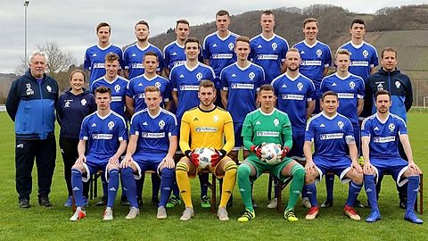 Hinten von links: Tobias Wagner, Christopher Boesen, Philipp Wallrich, Julian Paulus, Tim Helmstätter, Simon Erhard, Dominik Lorth
Mitte: Betreuer Wolfgang Britten, Physio Alina Lauer, Alec Webel, Philip Kramp, Fabian Müller, Dominik Blau, Benedikt Schettgen, Lucas Jacob, Trainer Heiko Niederweis
Vorne: Leo Gombert, Julian Thielen, Jakob Heinz, Jonas Krista, Lukas Kramp, Nicolas Jakob