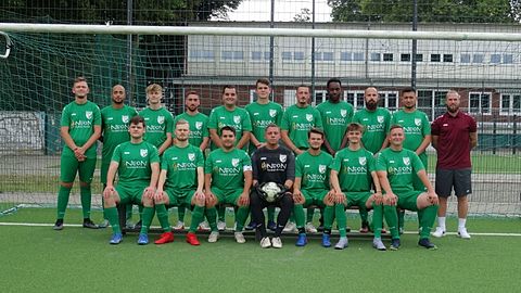 Hintere Reihe: Jannick, Maziar, Cederik, Yannick, John, Andre, Joel, Prince, Sandy, Orhan, Coco

Vordere Reihe: Nejat, Dustin, David, Oliver, Kevin, Damien, Fabio

Es Fehlen: Tim, Tim Mathias, Dennis, Fabian, Amir, Julian, David