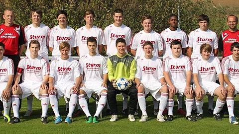 hinten v. l. n. r.: Coach Alois Beck, Sebastian Maierhofer, Matthias Anzinger, Andreas Bayerl, Tobias Gierl, Christopher Bachmeier, Ben Kouame, Valentin Kainz, Coach Klaus Schmerbeck;
vorne v. l. n. r.: Alexander Sturm, Philip Zierhut, Andreas Aulinger, Johann Jordan, Tobias Schaubeck, Markus Pielmeier, Andreas Krinner, Andreas Ittlinger, Michael Fleischmann; es fehlen: Fabian Maierhofer, Michael Maier, Nico Reumann
