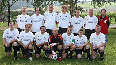 hinten von links: Bastian Jäger, Mario Isgen, Patrick Weinrich, Jan-Knut Stolle, Torsten Stephan, Michael Klatecki, Sulejman Kicin, 
vorn von links: Christian Lange, Maik Wilhelmi, Ciro Micino, Steve Hebel, Uwe Barchmann, Harald Sonneborn, Alexander Baldauf