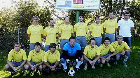 Hintere Reihe stehend von links nach rechts:
Markus Dimpflmaier, Thomas Hintereder, Andreas Mayer, Michael Janker, Tobias Roider, Martin Dendorfer, Trainer Stefan Dendorfer

Vordere Reihe knieend von links nach rechts:
Stefan Altmann, Thomas Nachreiner, Christian Weber, Michael Wutz, Peter Schillinger, Florian Mühlbauer,
Dennis Irrgang