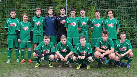 HR v.l.: Patrick Hartmann, Nils Teifel, Laurenz Buchholz, Sebastian Götze, Stephan Linke, Pascal Rose, Julian Stottko, Julian Reschke, Lucas Bendlin
VR v.l.: Nick Wiedecke, Felix Horn, Jan Reschke, Lucas Schildt, Robert Frensch