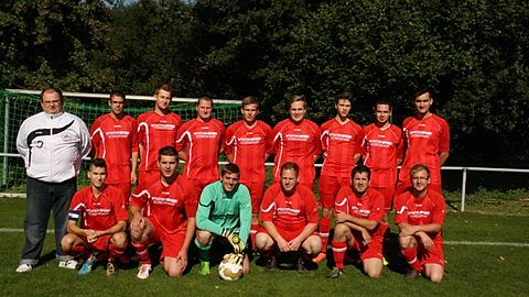 hintere Reihe von links nach rechts: Martin Liebeheim, Marcel Friedrichs, Sascha Poppinga, Andreas Neblung, Marcel Klein, Dennis Gruber, Felix Gaulke, Kai Fabricius, Tobias Krüger
vordere Reihe von links nach rechts: Yannik Gaulke, Dennis Kamminga, Danny Weinberger, Daniel Henken, Simon Brosch, Mathias Cammann
