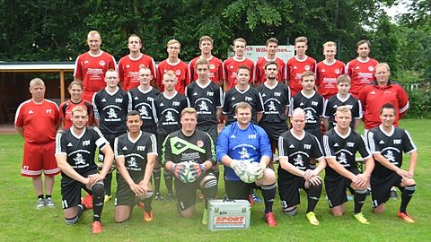 Das Team des FSV Farnewinkel/Nindorf in der Saison 2016 / 2017.