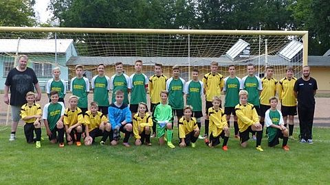 Hintere Reihe v.L.: 	Marko Fricke (Trainer), Laurenz Boas, Willem Aulich, Jeremy Bahn, Kevin Täuber, Paul Stark, Eric Steven Franke, Helene Strömer, David Griedel, Leon Pascal Teichelmann, Paul-Nepomuk Hanke, Ben Schenke, Max Löbel, Pascal Jenichen, Kevin Johannes (Trainer)
Vordere Reihe v.L.: 	Fabian Köppe, Janick Arendt, Tom Scholtbach, Jonas Degen, Henning Fricke, Toni Schnabel, Jordi Pfeifer, Till Stockmann, Elias Otto Kassur, Tino Schlede, Janus Peukert
Es fehlen.: 	Anthony Wilke, Rocco Ronneburg, Eric Klabes, Felix Haase, Florian Eifert, Toni Meier, Jonas Ludwig, Tobias Zukale, Jörg Bahn (Betreuer)