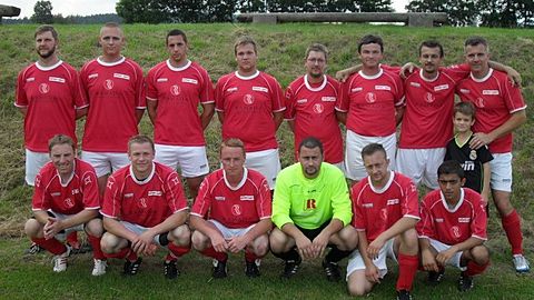 hinten v.l.: Sommer, Thüring, Bauer, Franzke, Kallenbach, Grohmann, Gostencnik, Hadas
vorne v.l.: Ehlich, Krasser, Eiswert, Bielz, Ponader, Alkassem