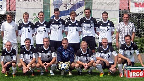 hinten v.li.: Kienberger Rudolf, Hornauer Andreas, Bauer Florian, Hoffmann Julian, Knott Manuel, Baumer Lukas, Berthold Tobias, Wanninger Martin
vorne v.li.: Gickel Manuel, Bach Stephan, Siraev Alexander, Klein Tobias, Schwarzfischer Johannes, Krivic Max, Zimmermann Daniel
