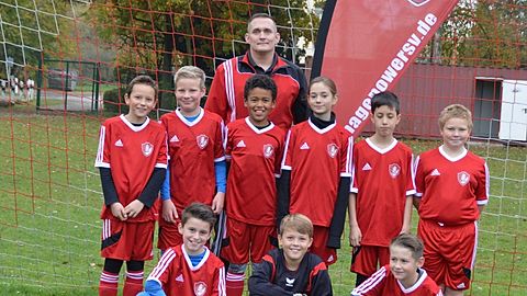 H.R.v.l. Jared Lampe, Tom Richter, Trainer Ronny Roeseler, Justin Bischoff, Ashley Dietz, Philipp Senitz, Tyler Scholz.
V.r.v.l. Dean Spenst, Nicklas Scheller, Maximilian Heinz.