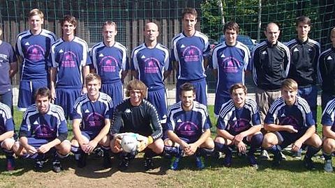 hinten von links: Christian Merkl (Trainer), Michael Melzer, David Meier, Martin Luber, Marko Scholz, Heiko Aufschneider (1.Captain), Manuel Koller, Matthias Falk, Thomas Koller (2. Captain), Bastian Englhard
vorne von links: Mario Heldrich, Martin Pickel, Daniel Geitner, Georg Nägerl, Thomas Aures, Maximilian Sehr, Philipp Dehling, Bastian Aufschneider