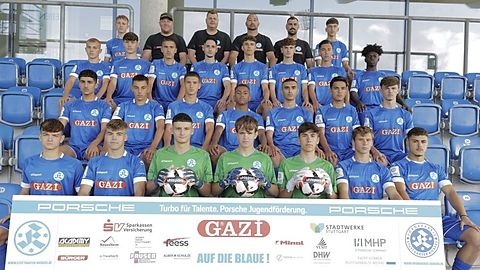 Mannschaftsfoto Saison 2022/23: 4. Reihe (v.l.): Philip Wolny, Lukas Kling (Trainer), Marcel Brandstetter (Trainer), Hüseyin Özcan (Trainer), Onur Cekic (Torwarttrainer), Mark Gashi 

3. Reihe (v.l.): Nico Albrecht, Santiago Potenza, Suad Schmidt, Muhammedali Akdag, Tom Kleinmann, Emin Martinovic, Maximilian Klenk, Jaden Quartey 

2. Reihe (v.l.): Merdan Babatas, Patrick Matosevic, Kenan Dogan, Loann Schnerring, Mustafa Bicer, Patrick Scheele, Marko Blazevic  

1. Reihe (v.l.): Marlon Suckut, Tino Lennerth, Kristiano Kiraly, Emil Lüdemann- Ravitt, Ben Bartsch, Finn König, Ibrahim Özpinar   

Es fehlen: Kevin Gaub (Teammanager), Mario Neidinger (Physiotherapeut)