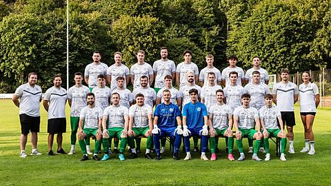 Hintere Reihe v.links: R.Behr, M.Schoch, N.Kopp, D.Kolb, L.Ackermann, T.Siekmann, N.Haubold, S.Civelek
Mittlere Reihe v.links: Sportlicher Leiter S.Kurz, Spielleiter J.Köhle, E.Bulut, L.Baka, M.Harsch, D.Fuchs, M.Welzenbach, L.Schykowski, C.Schubert, J.Stütz, D.Kajtazovic, Trainer P.Haas, Physio K.Bleier
Vordere Reihe v.links: M.Gröber, T.Zeller, S.Spichal, L.Tagger, R.Kübler, J.Bastillo, P.Mäule, F.Knaus