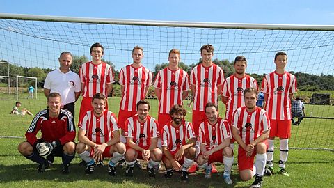 hinten von links: Nojjarmansur, Farhad (Coach) - Altmann, Oliver - Böhnisch, Felix - Taft, Niklas - Fridrich, Lukas - Hauser, Niclas 
vorne von links: Jäger, Andreas - Davies, Daniel - Trageser, Christoph - Kern, Markus - Gerber, Christian - Polz, Marco