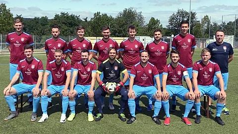 stehend von links nach rechts: Maurice Marx, Pascal Schuh, Marius Weidert, Simon Kettenhofen, Yannick Schwaab, Sven Schönhofen, Max Lauer, Spielertrainer Thorsten Fusenig

sitzend von links nach rechts: Johannes Mahr, Kevin Kohr, Roman Nagel, Nico Möhn, Jan Näckel, Steven Hubig, Nico Hennen

Es fehlen: Niclas Schlösser, Nicolas Marxen, Jan Ulbrich, Benedikt Ensch, Mike Leese, Timo Löhndorf, Lukas Müller, Andreas Nieder, Juan David Arismendi, Tim Schuh, Benedikt Buschmann, Lars Möller