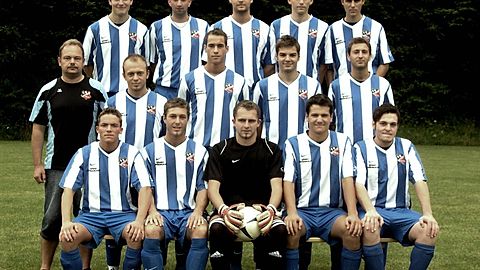 vorne von links:
Sichelstiel Michael, Lehner Markus, Bunke Alex, Heilmeier Marco, Stummbeck Thomas

Mitte von links:
Abteilungsleiter Bachl Gerhard, Kiendl Thomas, Döschl Johannes, Kubitschek Florian, Mahal Michael

Hinten von links:
Hausladen Stefan, Müller Mathias, Staudinger Tobias, Summer Michael, Coach Bauer Thomas

Es fehlen:
Daschner Matthias, Kiendl Daniel und Dorsch Markus