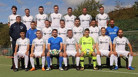 Hintere Reihe v. l.: Thomas Fritsch, Jochen Bürgin, Andreas Rügert, Andreas Matz, Fabio Hallasch, Manuel Diodene, Simon Diodene

Mitte v. l.: Thomas Hauser (Trainer), Dennis Weiß (Co-Trainer), Andreas Schatz, Fabio Kammerer, Colin Palatini, Daniel Schäuble, Christian Dünow (Betreuer)

Vordere Reihe v. l.: Tobias Kimmelmann, Robert Haun, Jörg Bürgin, Stefan Endres, Pascal Lindenmann, Jonas Lauber, Michael Flad

Es fehlen: Jannik Banholzer, Stefan Hilpüsch, Max Wechlin, Jonathan Arnold