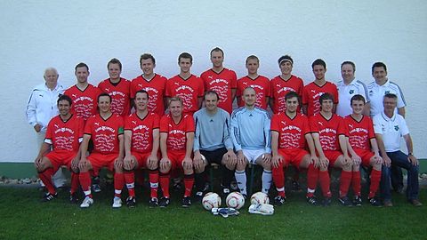 Hintere Reihe von links: Nagl August, Meinzinger Mario, Salatmeier Heinrich, Krenn Markus, Neumaier Tom, Wimmer Christian, Heidt Hannes, Steinbauer Flo, Ratzinger Uwe, Nagl Wolfgang, Heininger Robert

Vordere Reihe von links: Heringlehner Tom, Weirethmayer Andreas, Fastenmeier Manuel, Wallner Otto, Wimmer Sepp, Nothaft Stephan, Müller Alex, Wallner Reinhard, Seidl Steve, Steinbauer Siegfried