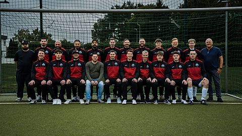 Mannschaftsfoto: Herren - 1. Mannschaft - FC Stukenbrock - Saison 25/26